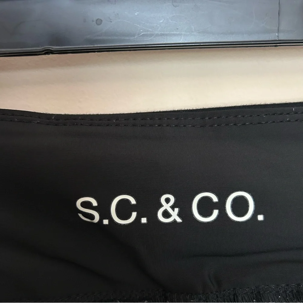 S.C. & Co. Elegant Black Pencil Skirt / Skort - Picture 2 of 8
